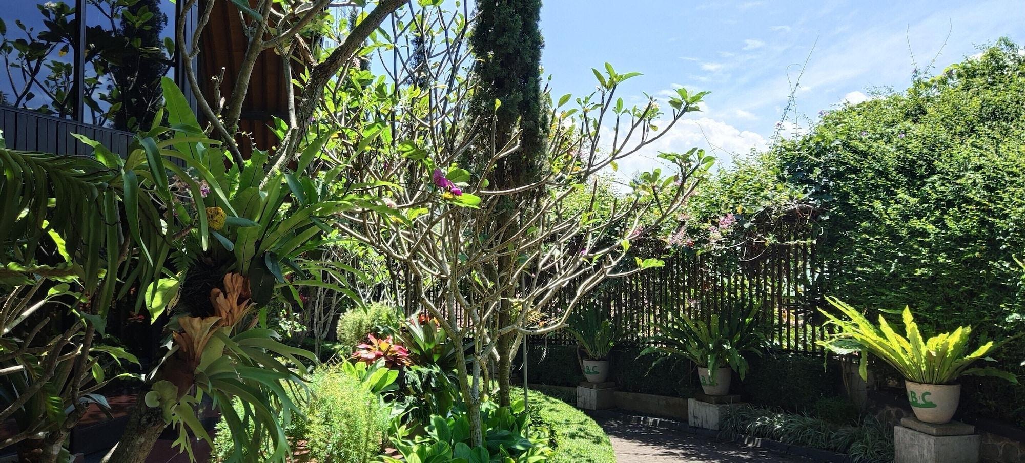 Obc Villa Bandung Exterior foto